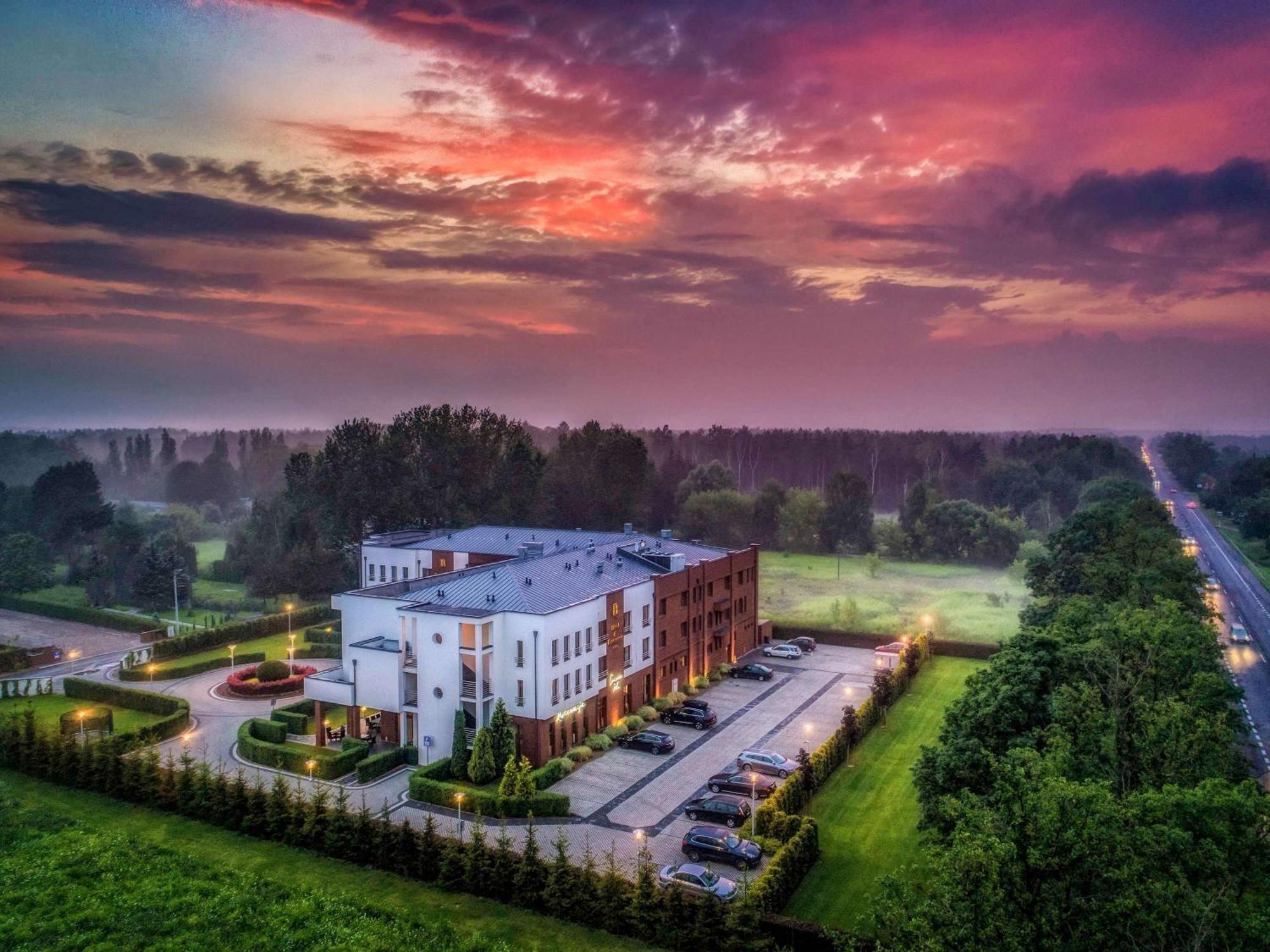 Mercure Wiazowna Brant Экстерьер фото